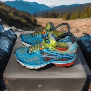 Brooks Womens Size US 7.5 Gym‎ Casual Ravenna 5 Running Shoes Lace Up Sneaker